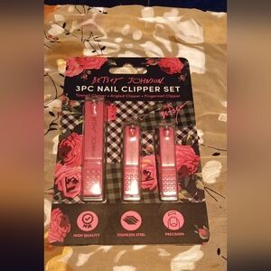 Betsey Johnson Pink 3-Piece Nail Clipper Set with Floral Packaging